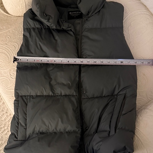 Athleta Dark Teal Puffer Vest NWOT - Picture 6 of 7